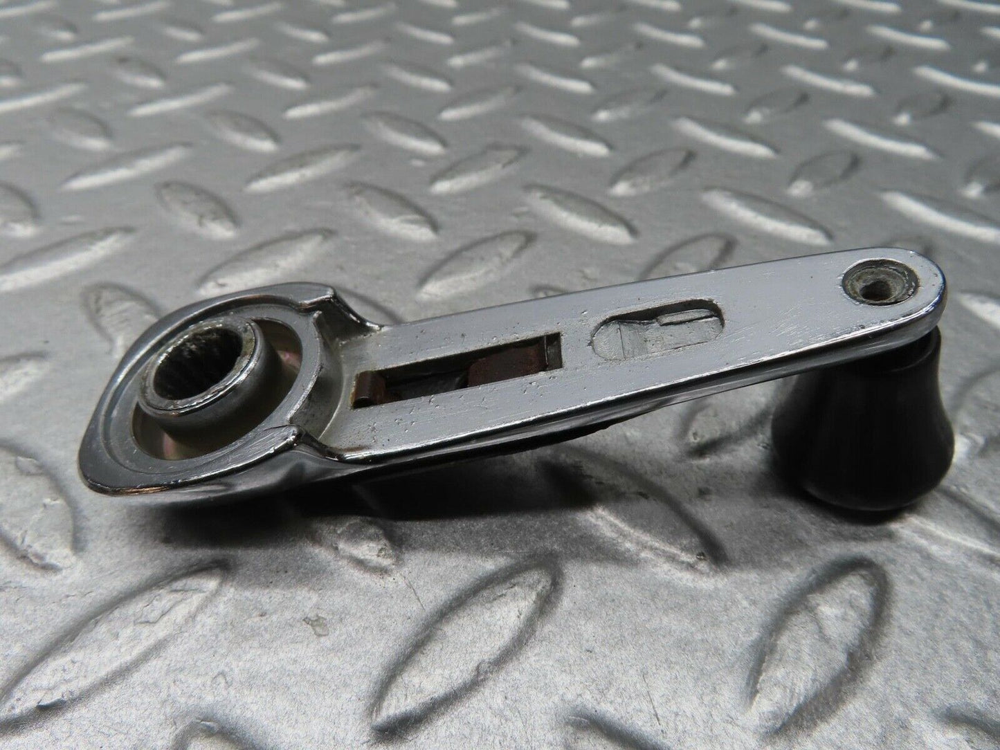 13125 Mercedes-Benz W111 220S Window Lifter Crank Handle