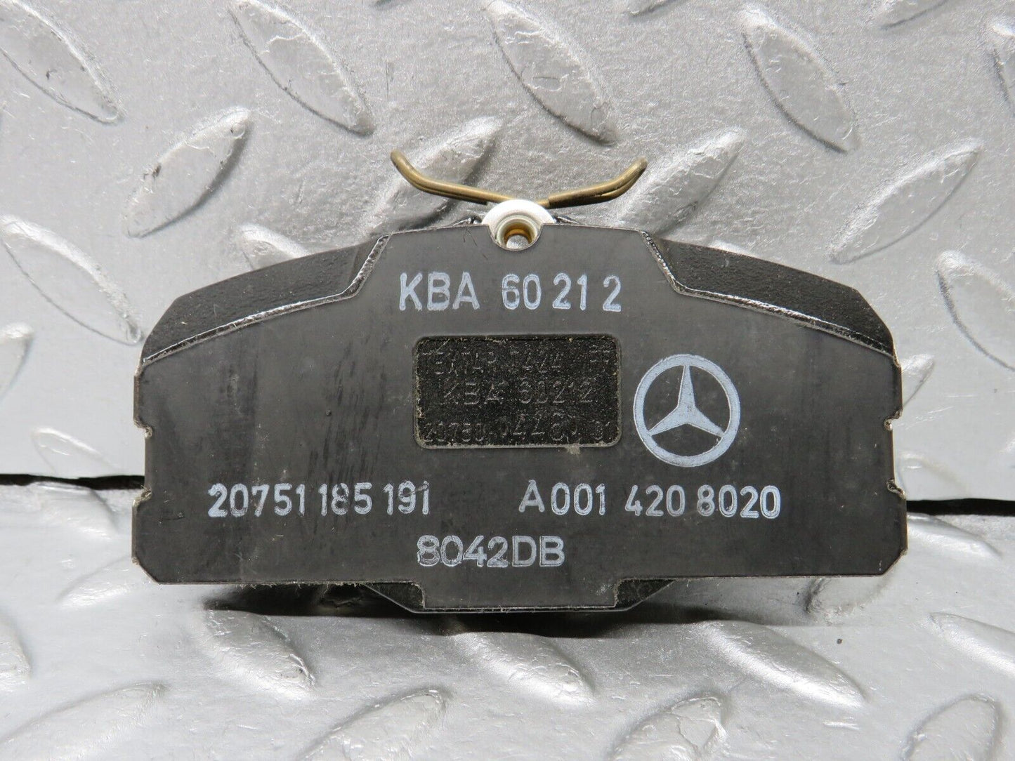 38214 Mercedes-Benz W126 Genuine Front Brake Pads New 0014208020