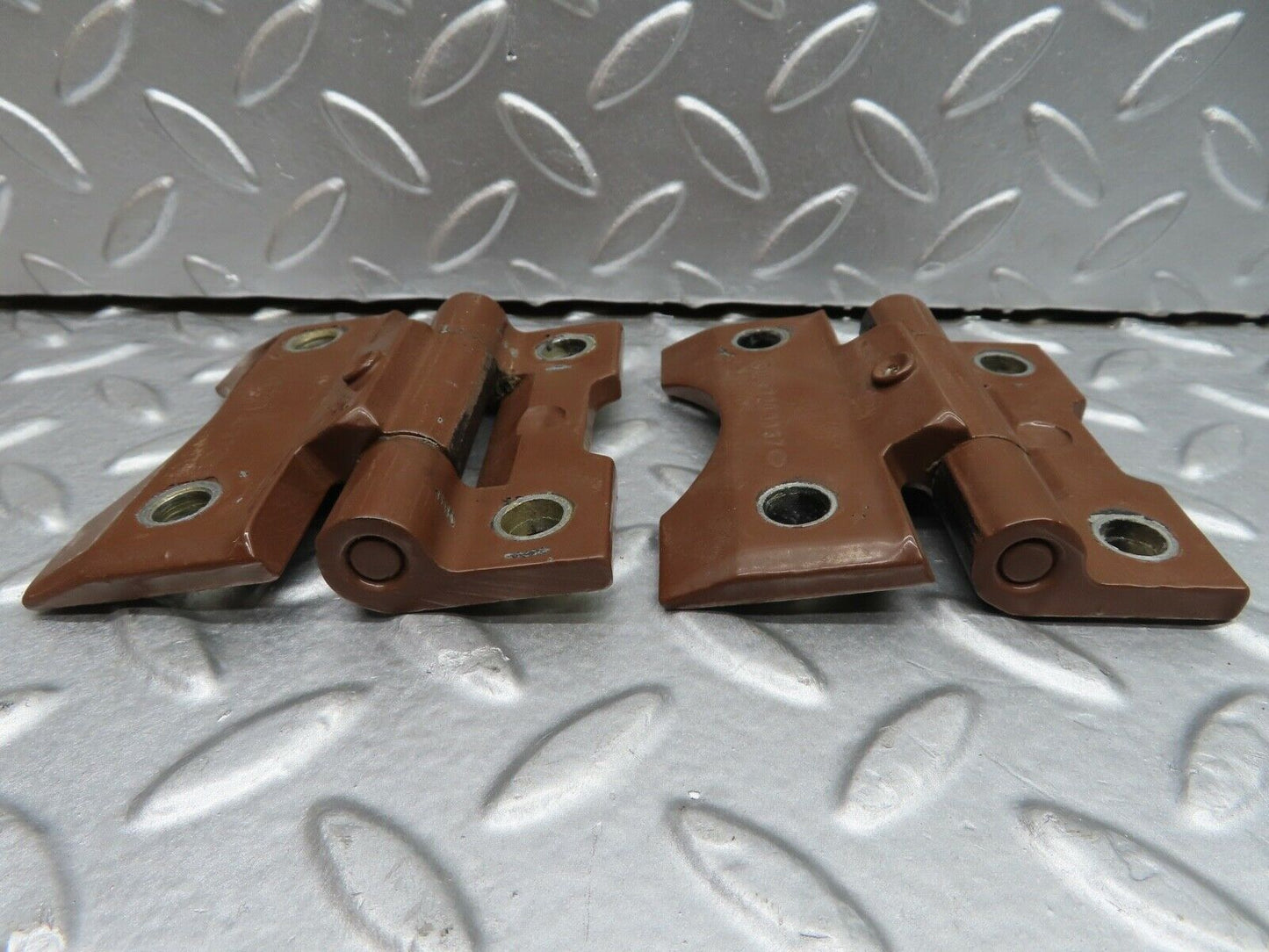 21070 Mercedes-Benz W123 230E  Door Hinges Pair 1237200037