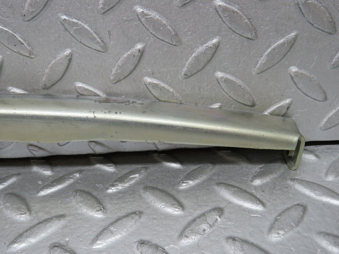 37800 Mercedes-Benz A124 320E Cabriolet Front Left Window Channel