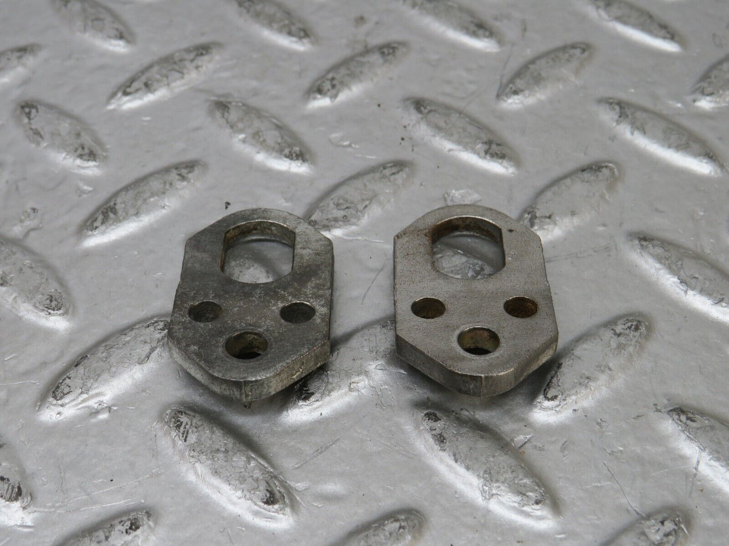 26257 Mercedes-Benz W116 450SE Fuel Injector Bracket 2 pcs
