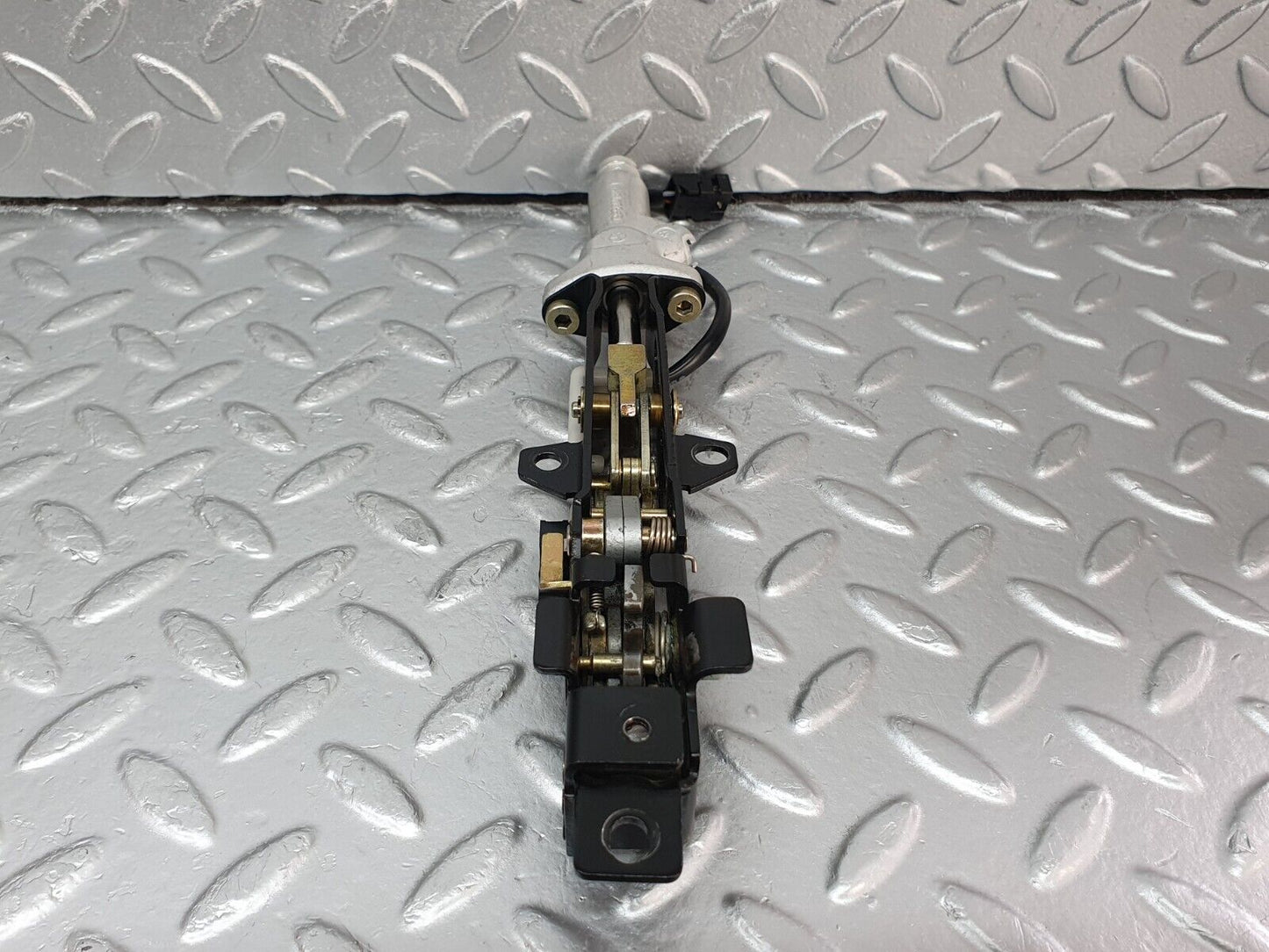 42156 Mercedes-Benz R129 320SL Coupe Soft Top Lock Latch Left 1298000774 1298001672
