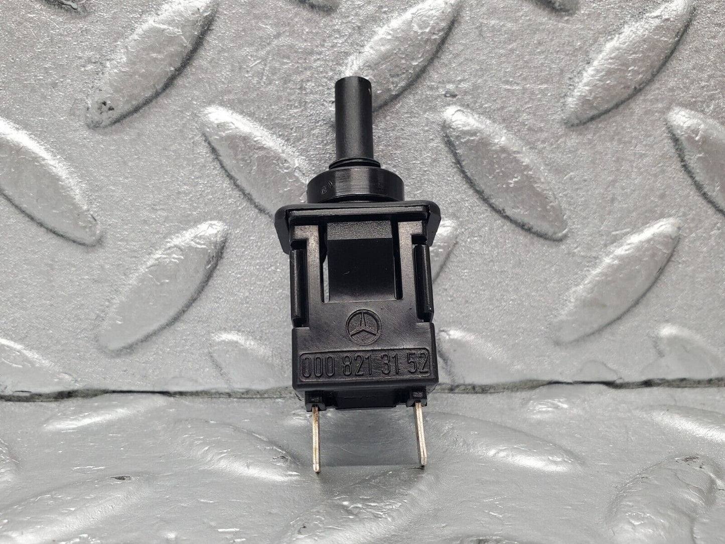 46552 Mercedes-Benz C123 280CE Coupe Door Contact Switch 0008213152