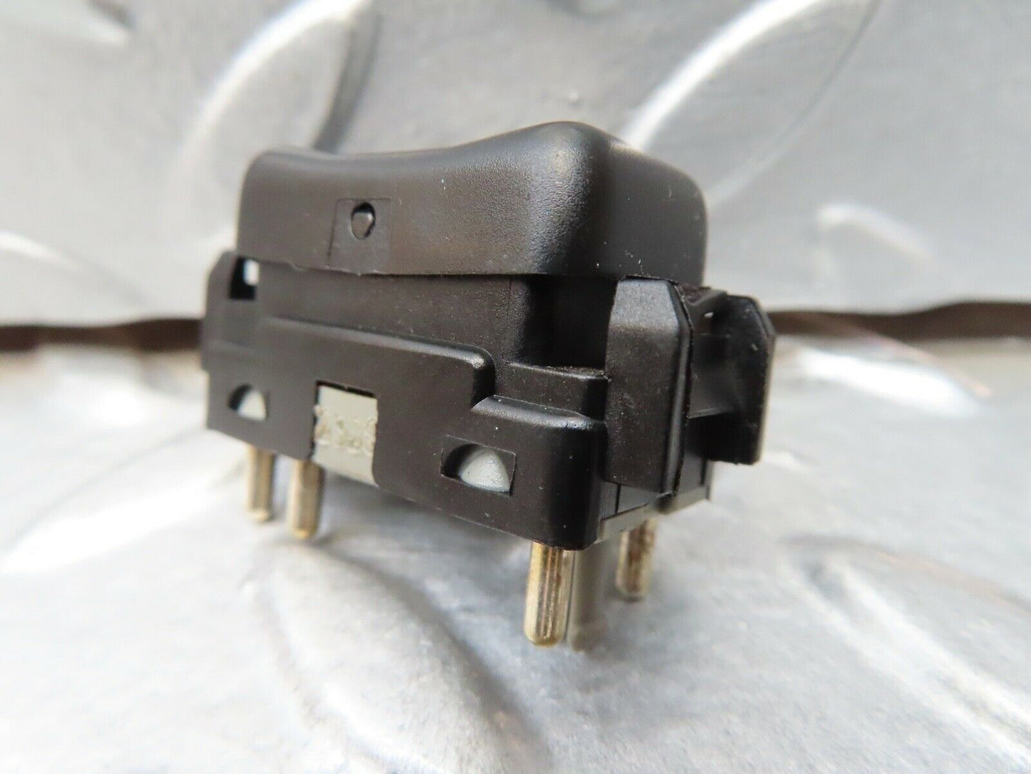 17405 Mercedes-Benz R129 300SL Coupe Right Door Window Switch 1298201410