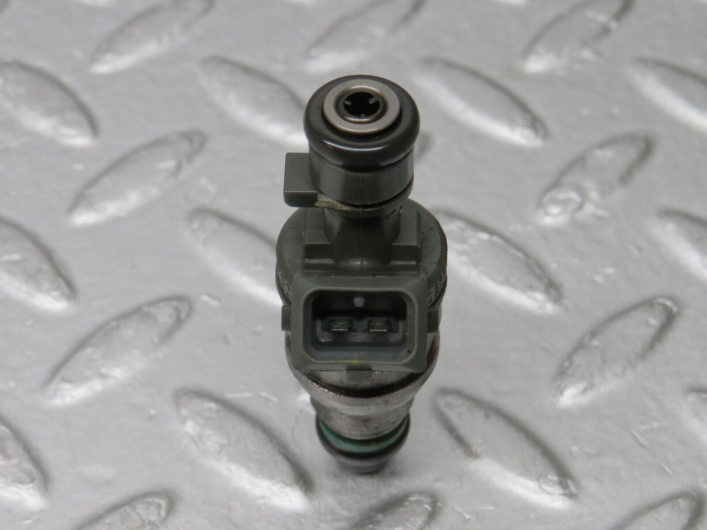 38141 Mercedes-Benz A124 320E Cabriolet Fuel Injector Bosch 0280155209 0000787323