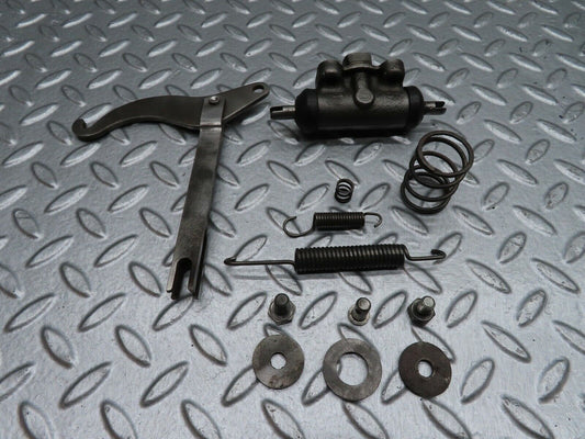 18305 Mercedes-Benz W111 220SE Coupe Rear Left Brake Shoe Accessory Set