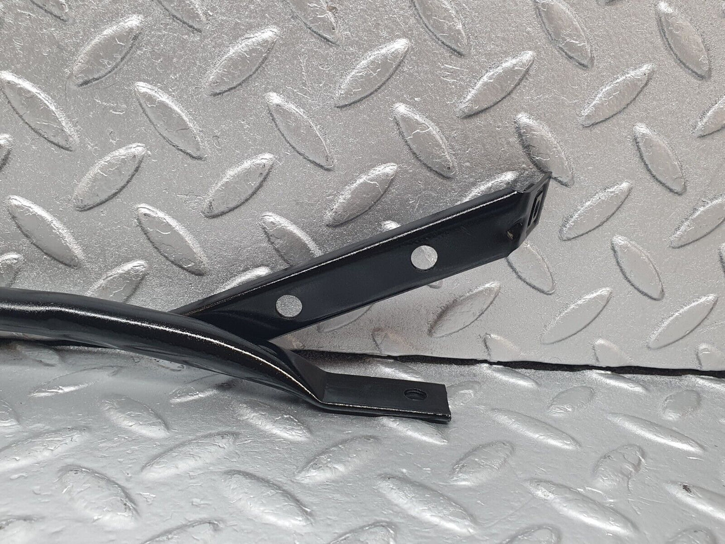43936 Mercedes-Benz C123 230CE Coupe Horn Bracket