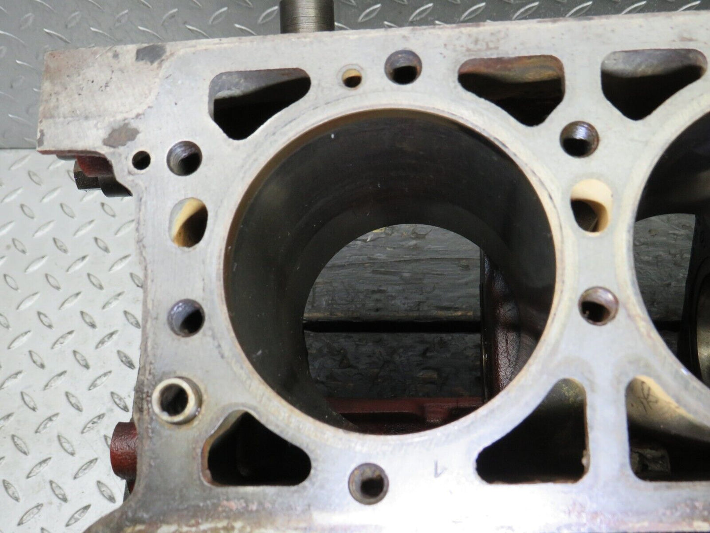 37675 Mercedes-Benz W109 300SE Engine Block M116.981 1160110601