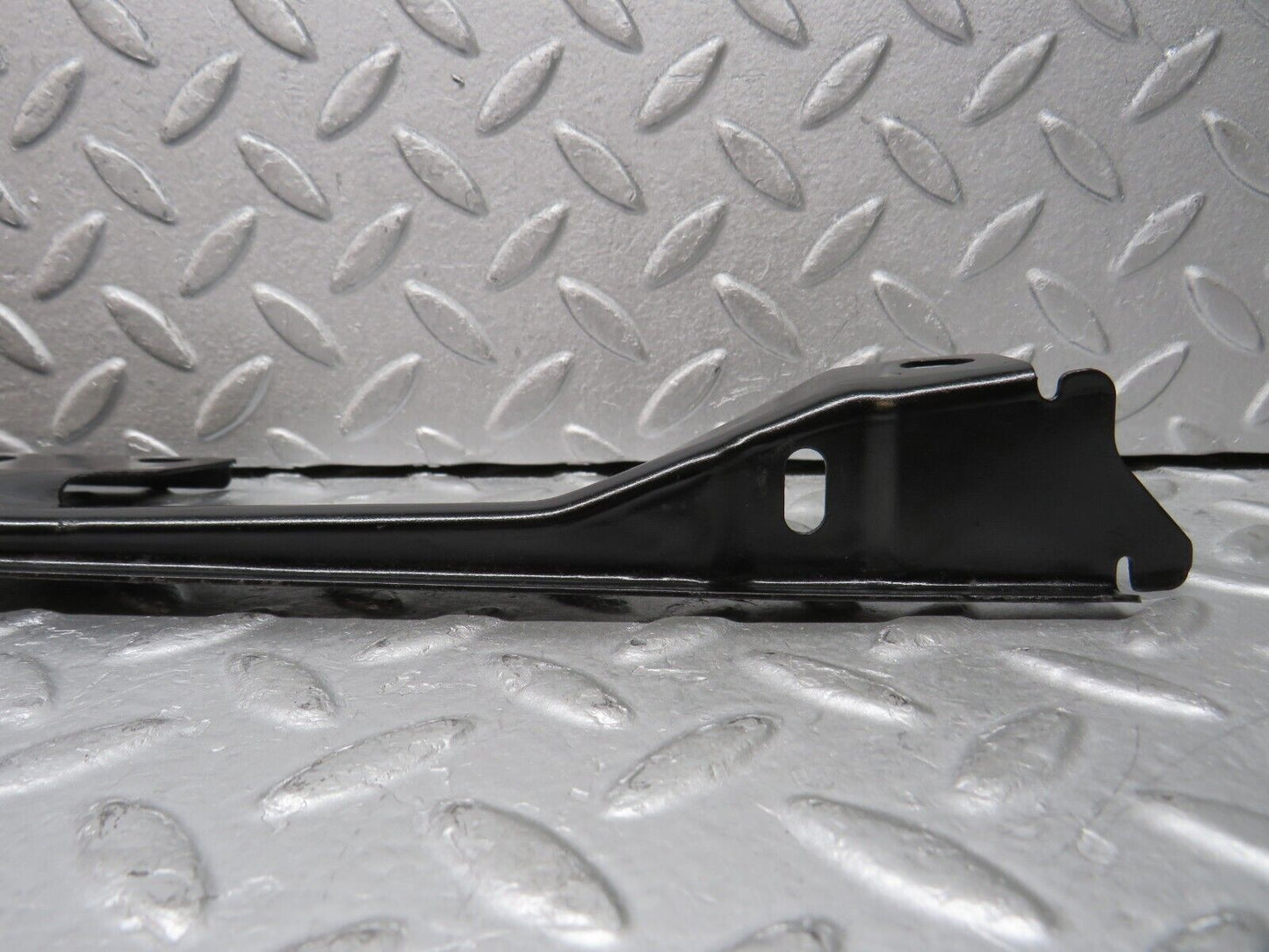 37788 Mercedes-Benz A124 320E Cabrio Rear Right Window Upper Support Bracket