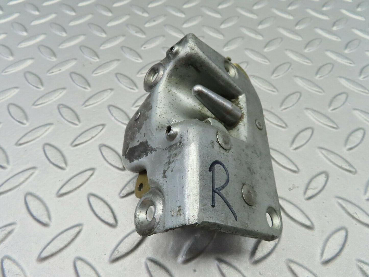 6872 Mercedes-Benz C107 350SLC Coupe Right Door Lock Mechanism