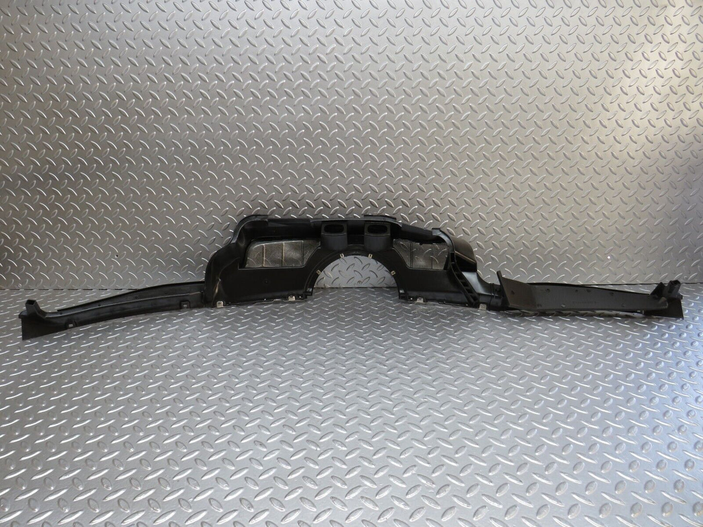 32516 Mercedes-Benz S124 300TE Wiper Mechanism Cover 1246200973 1246202667