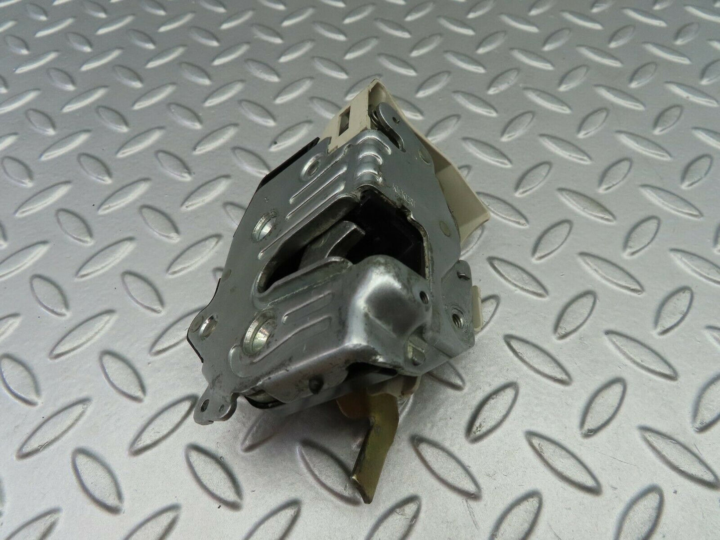 6602 Mercedes-Benz S124 E220 Wagon Rear Right Door Lock Mechanism