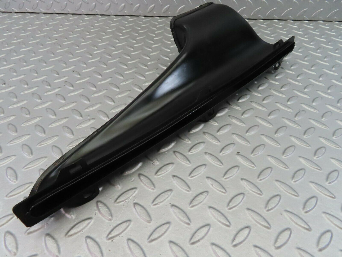 7456 Mercedes-Benz W116 450SE Dashboard Ventilation Duct Right 1168300419