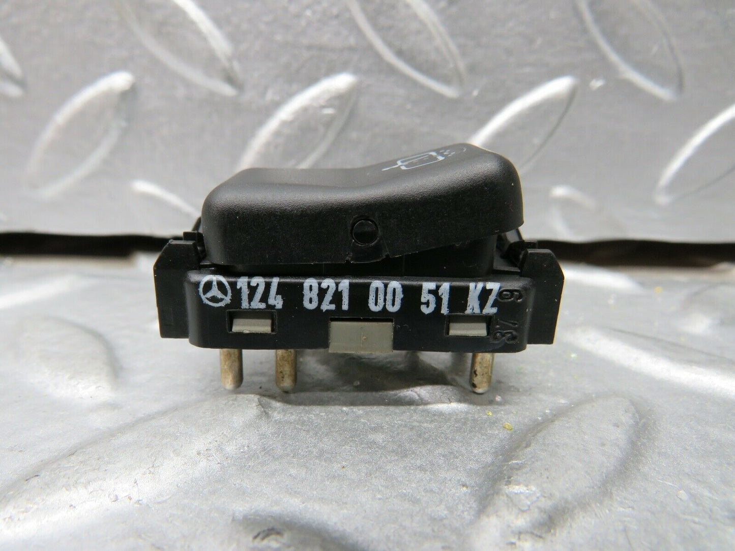 21883 Mercedes-Benz S124 Wagon Tailgate Window Washer Switch 1248210051