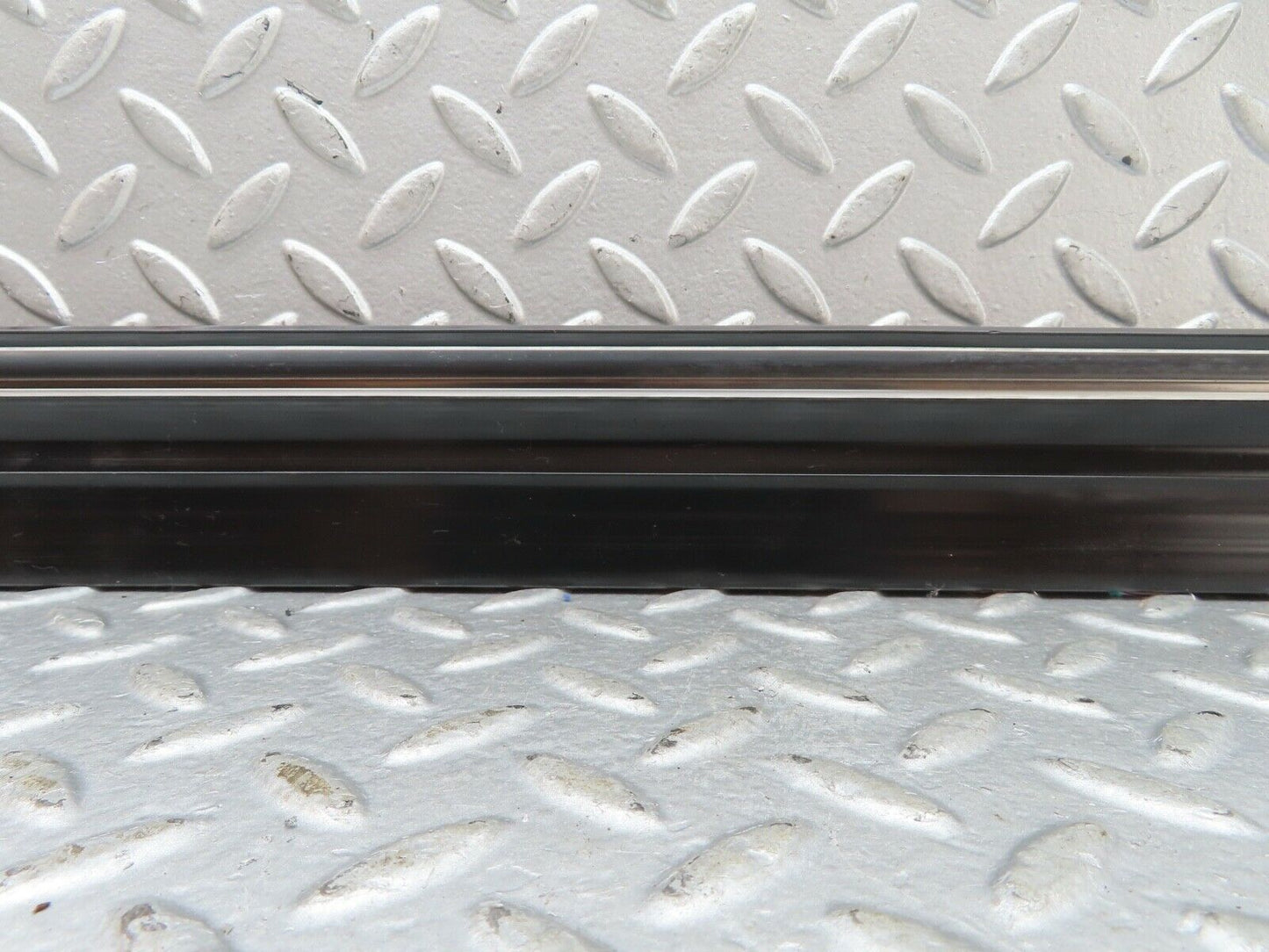 19227 Mercedes-Benz W123 300D Front Right Door Lower Moulding Trim