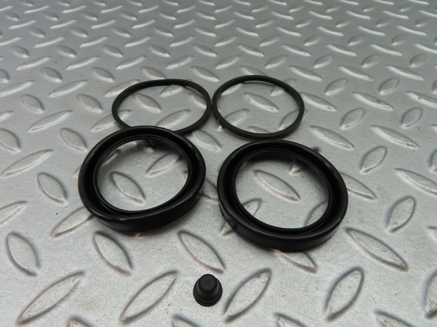 6004 Mercedes-Benz W123 Frenkit Brake Calpier Reapir Kit Front 260008