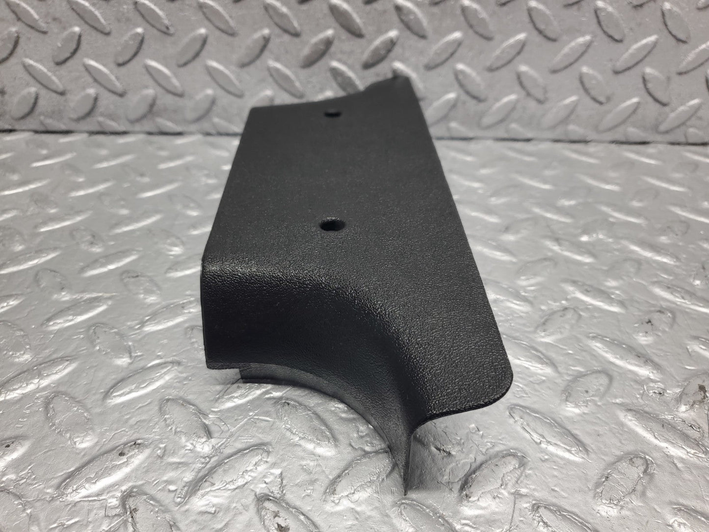 W201 Baby Benz b pillar bottom cover left used OEM