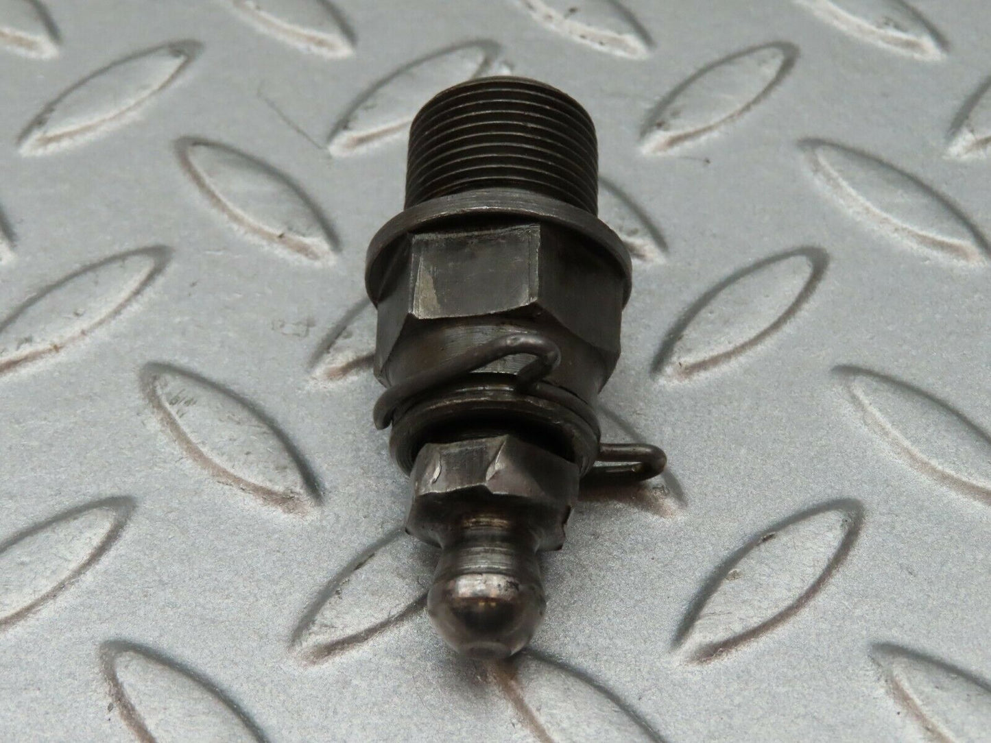 3541 Mercedes-Benz W108 280SE Ball Studs For Rocker Arm Mounting (Timing)