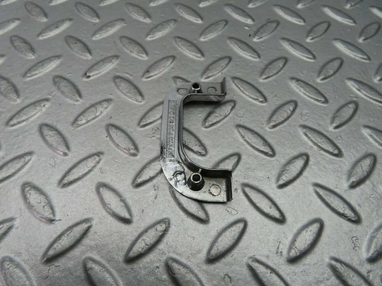 9914 Mercedes-Benz C123 230CE Coupe Right Interior Chrome Door Latch Trim