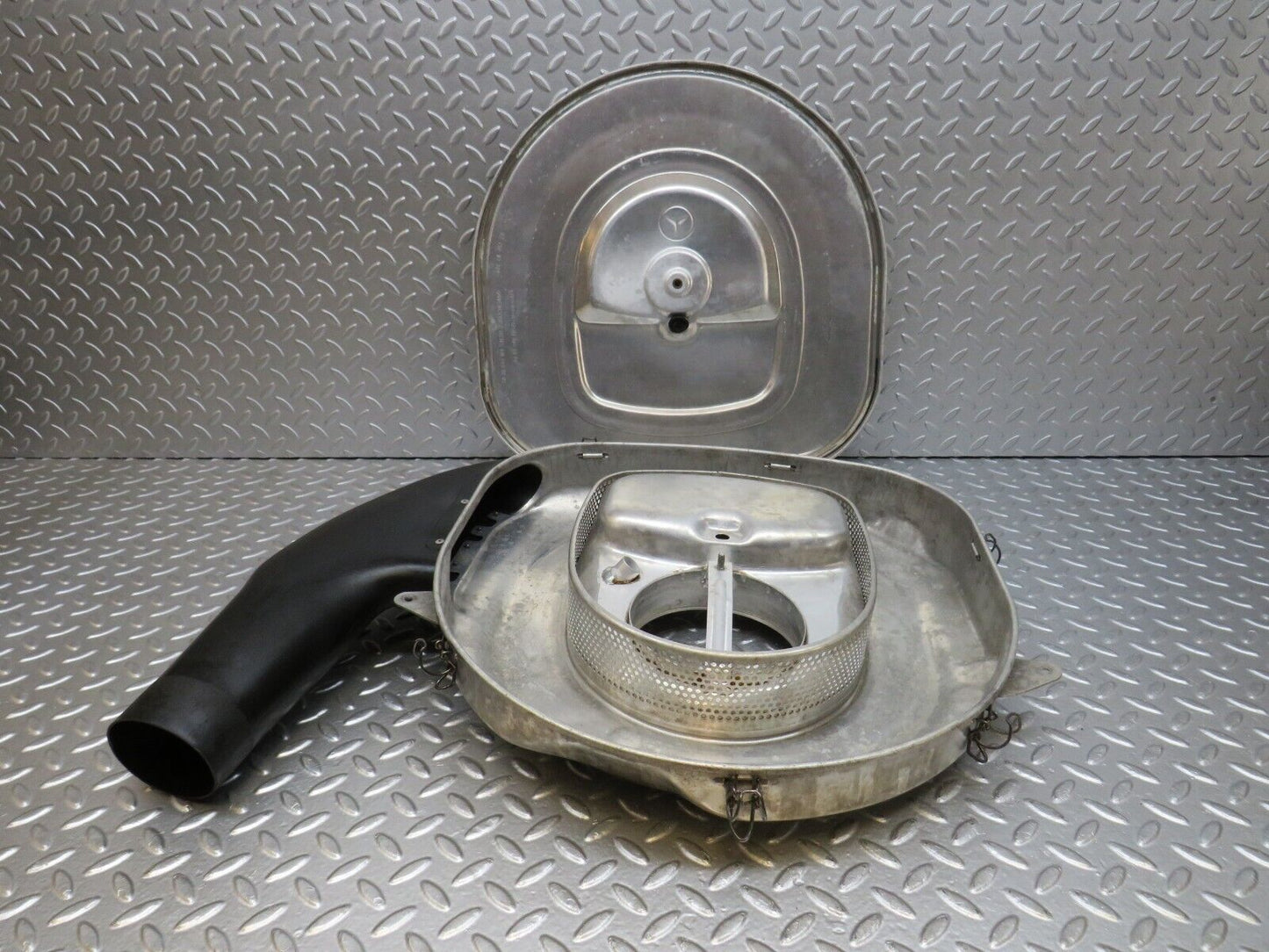 34285 Mercedes-Benz C126 380SEC Coupe Aluminium Air Filter Box Housing  0100948602