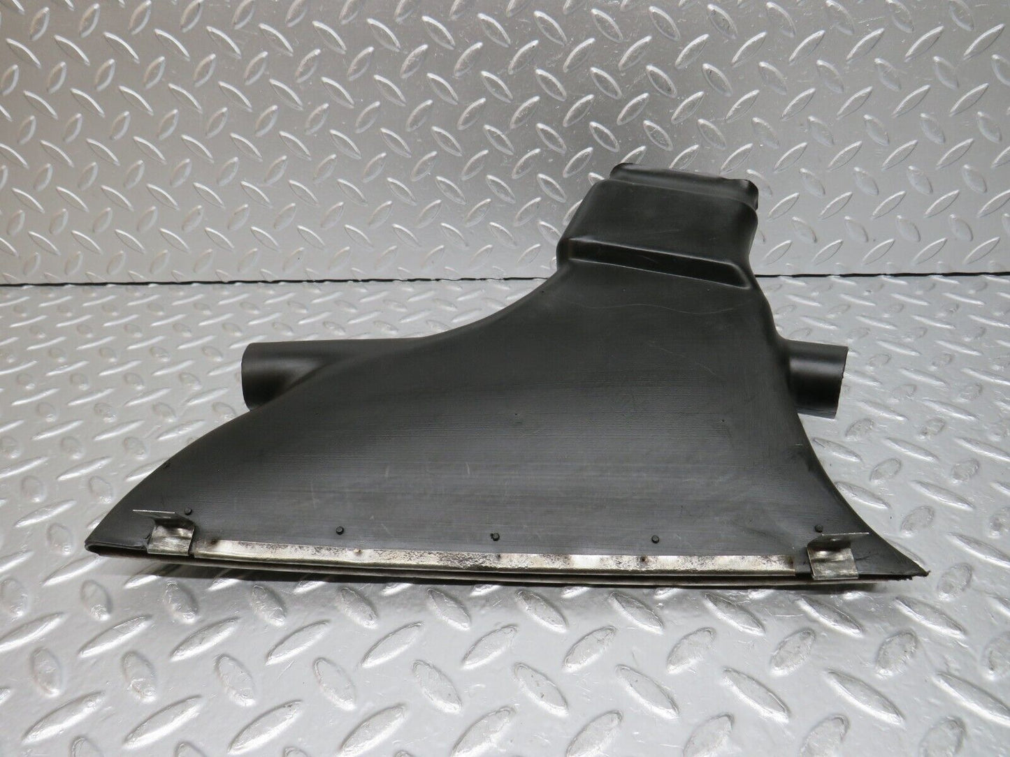 0032 Mercedes-Benz W116 350SE Ventilation Air Duct