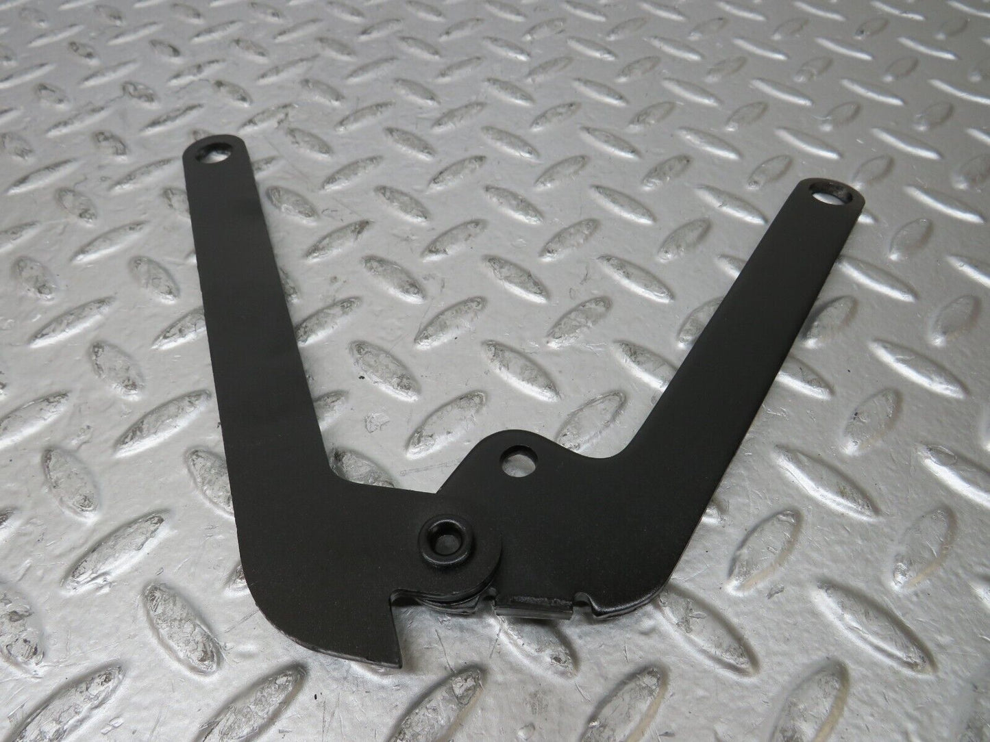 26282 Mercedes-Benz W116 450SE Bonnet Hinge Right Side