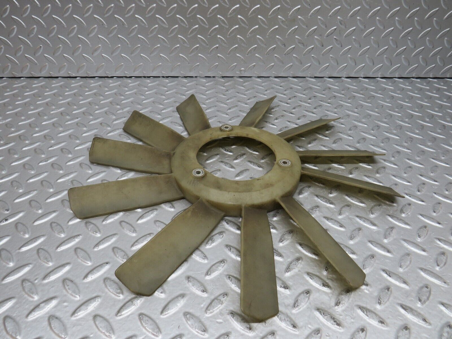 28054 Mercedes-Benz W123 280E Engine Cooling Fan 1102050106