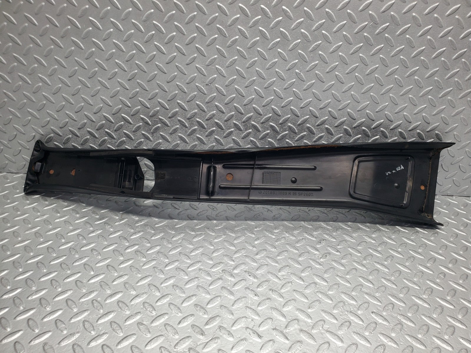 W201 Baby Benz b pillar cover right used OEM