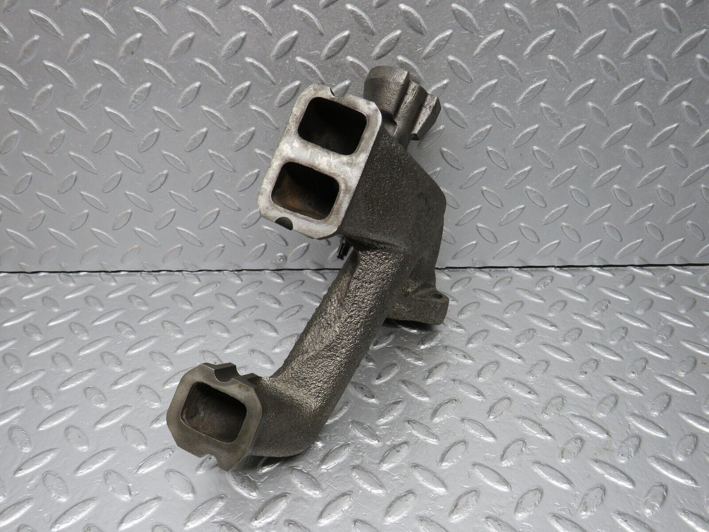 40425 Mercedes-Benz W110 230 Exhaust Manifold 1081420102 1801430207