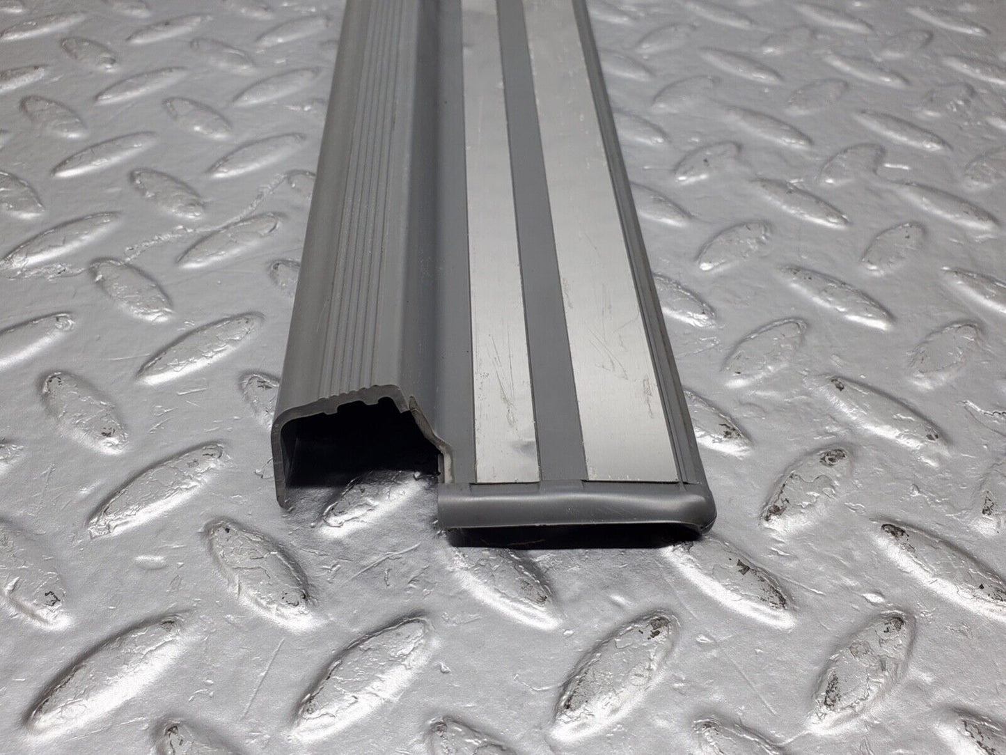 44584 Mercedes-Benz W124 220E Rear Right Door Sill Trim