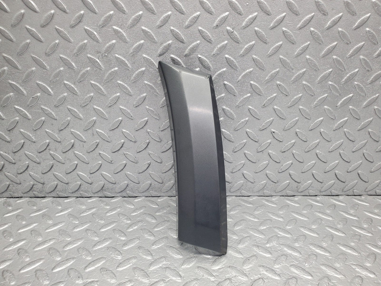 W201 Baby Benz front right fender wing moulding used OEM