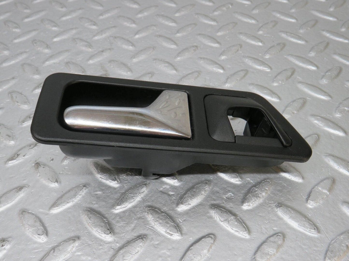 33643 Mercedes-Benz W201 190E 2.0L Right Interior Door Handle 2017660264