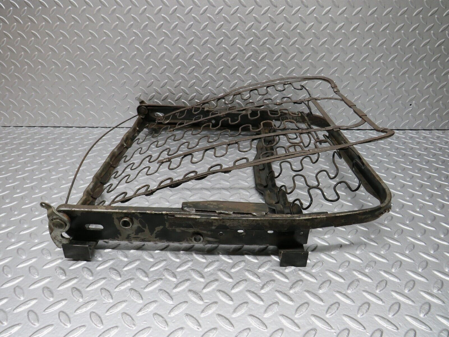 39983 Mercedes-Benz R107 350SL Coupe Front Seat Base