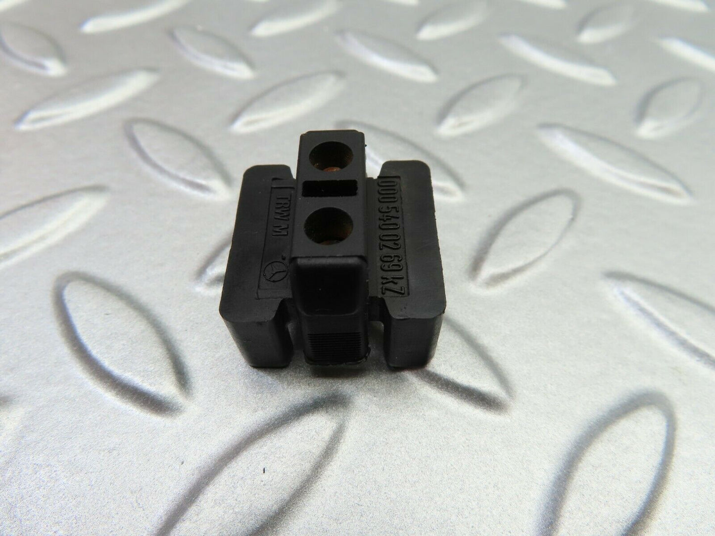 6520 Mercedes-Benz S124 E220 Wagon Wiring Cable Junction Box 0005400269