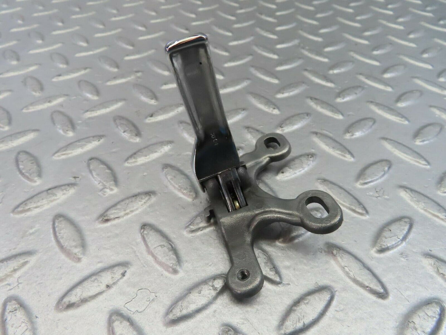 10758 Mercedes-Benz W123 230E Right Interior Door Handle