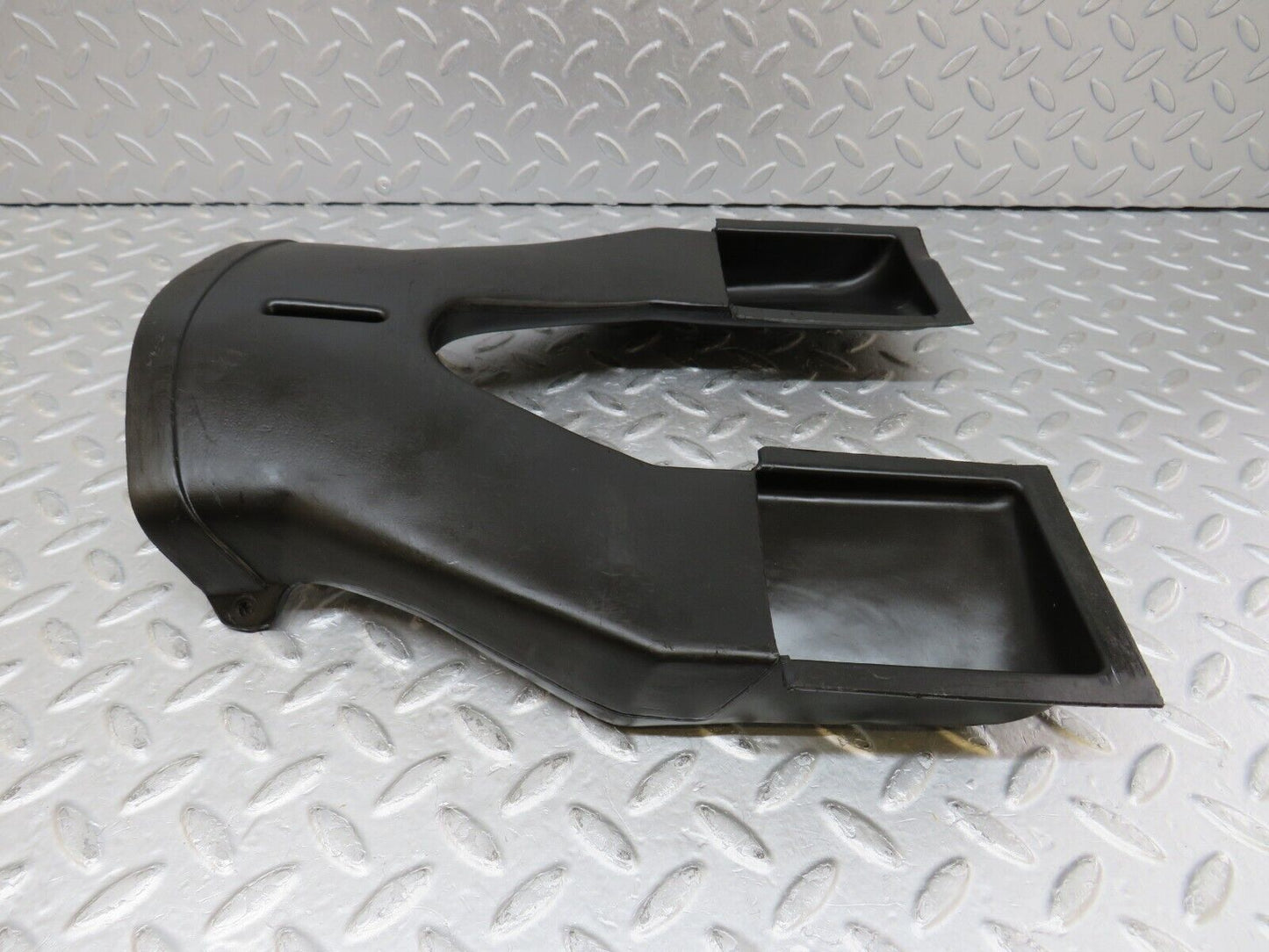 35833 Mercedes-Benz W108 Floor Air Vent Duct