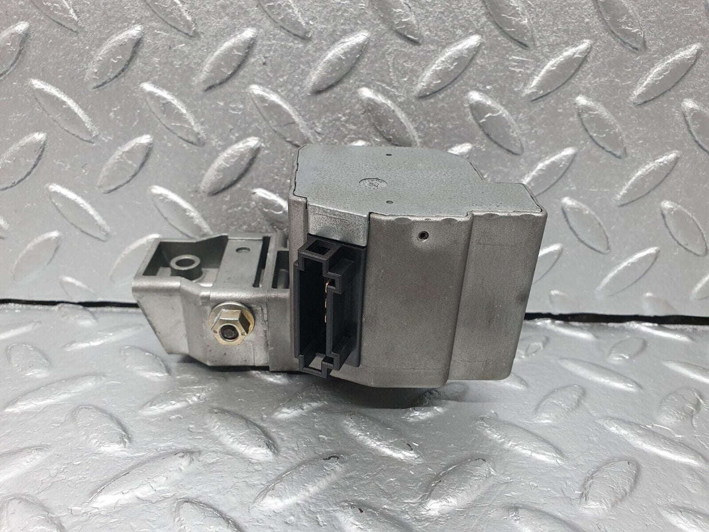 41860 Mercedes-Benz W202 C200 Steering Column Ignition Lock