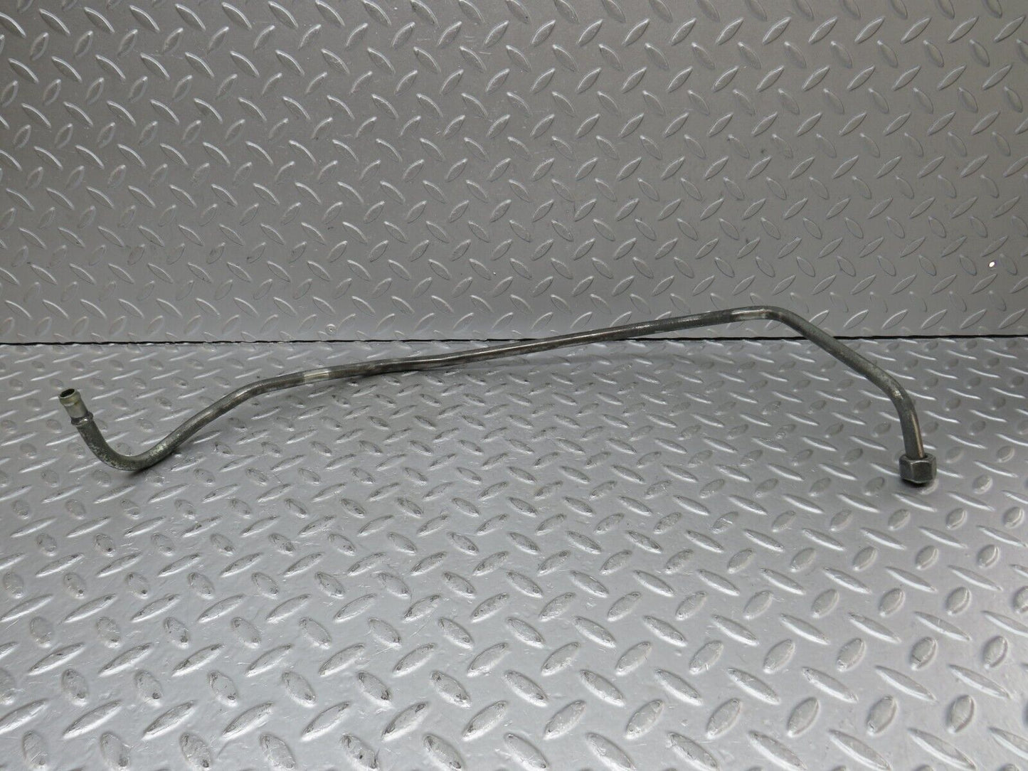 36308 Mercedes-Benz W126 420SE Oil Pipe Line