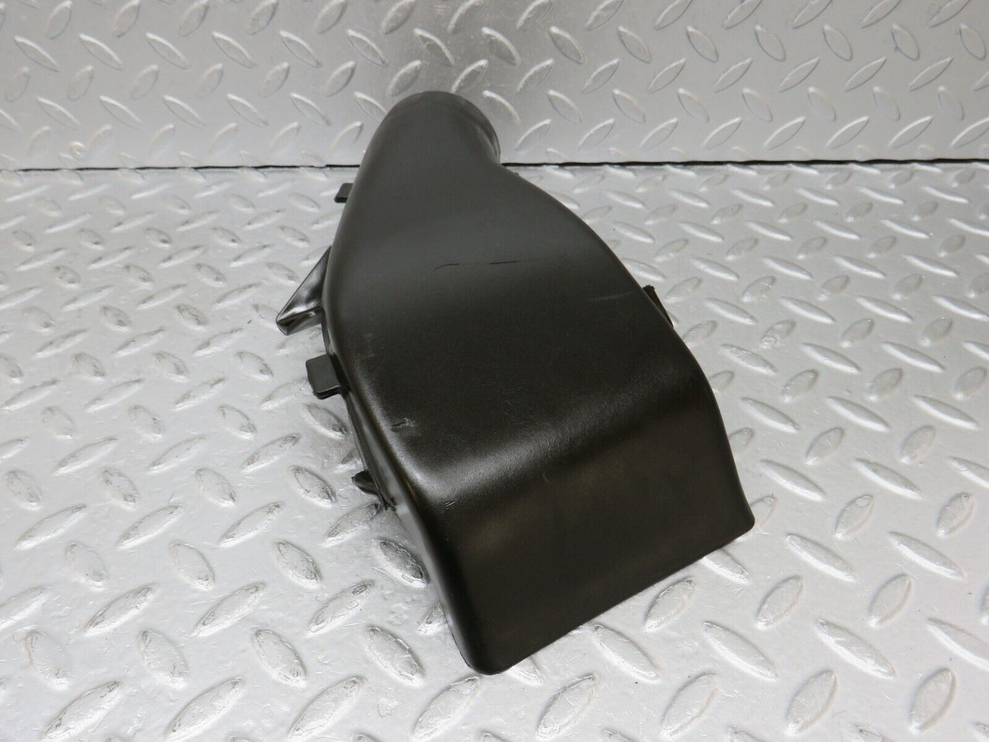 36178 Mercedes-Benz W126 420SE Air Intake Suction Pipe 1170940811