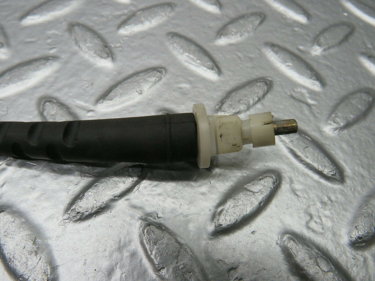 22515 Mercedes-Benz C124 E220 Coupe Gearbox Cable 1242600351