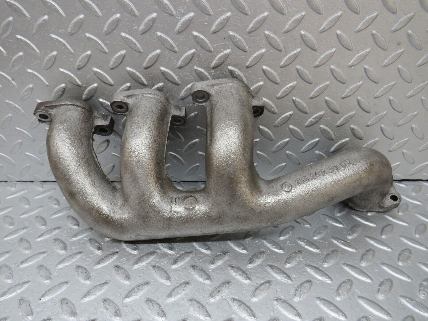 35563 Mercedes-Benz R107 280SL Coupe Exhaust Manifold 4-6 1101429502