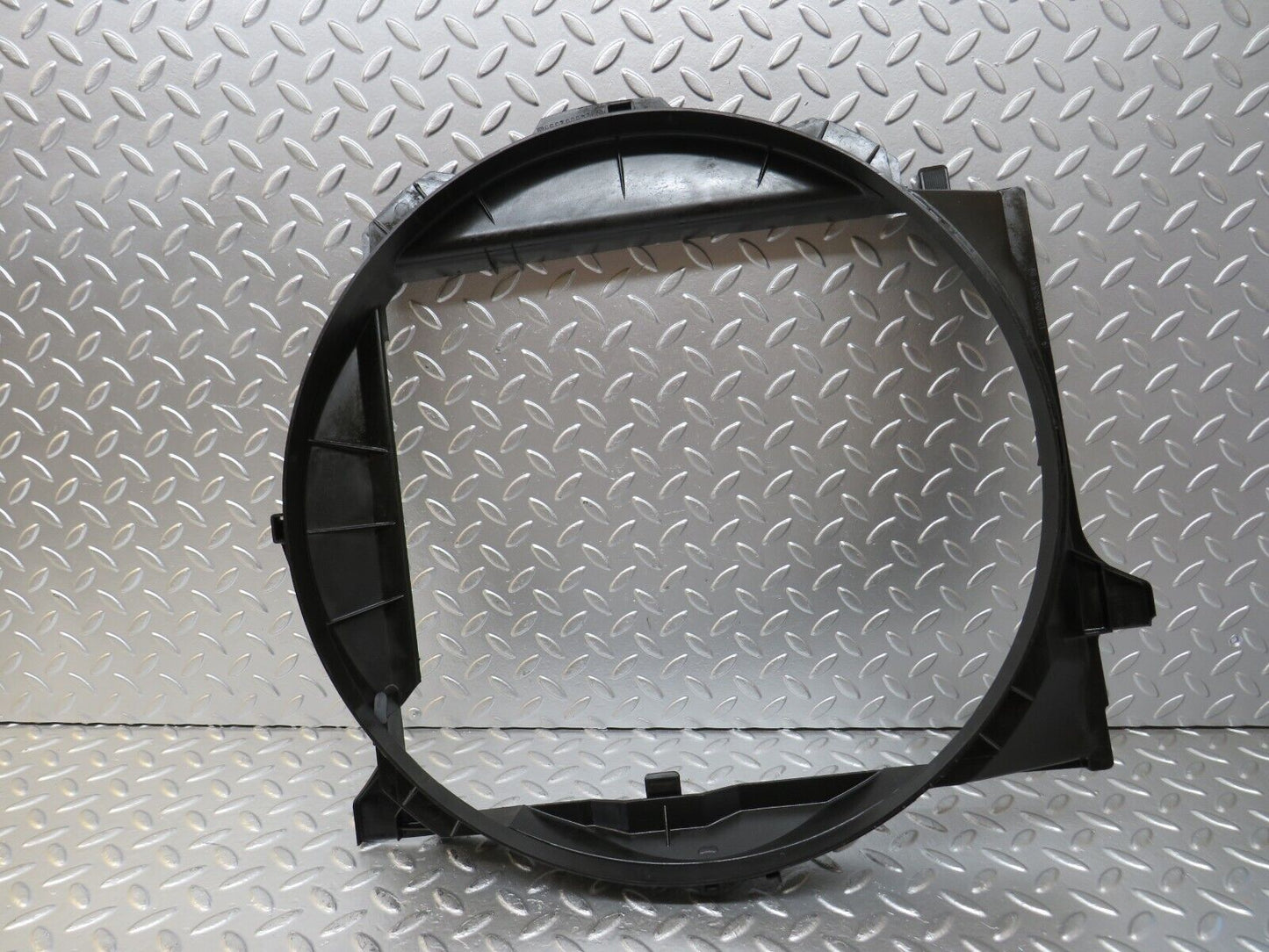 25684 Mercedes-Benz W124 280E Radiator Fan Shroud Fan Cover Ring 1245052655