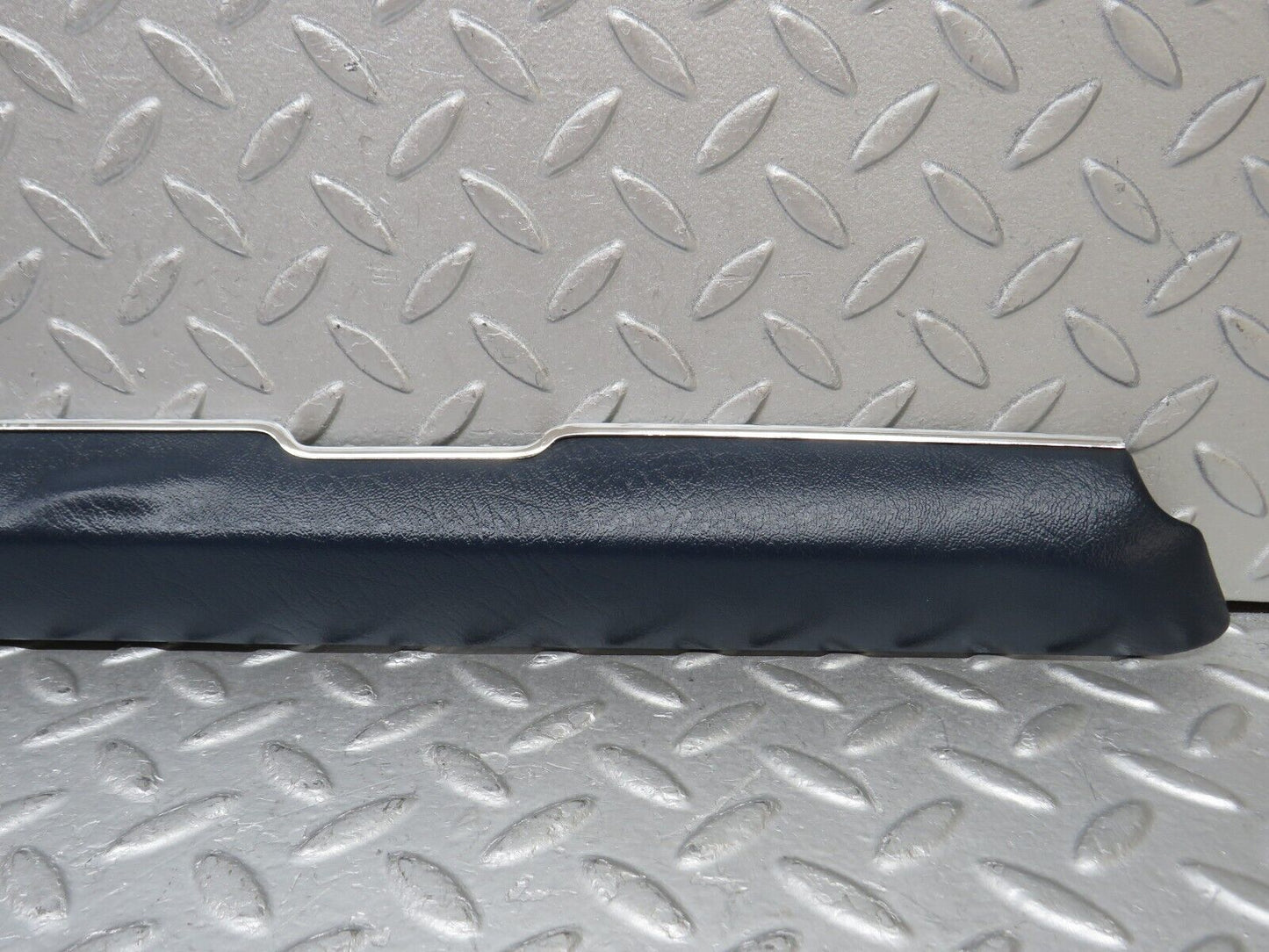 37305 Mercedes-Benz W109 300SEL Front Left Door Card Top Trim Blue