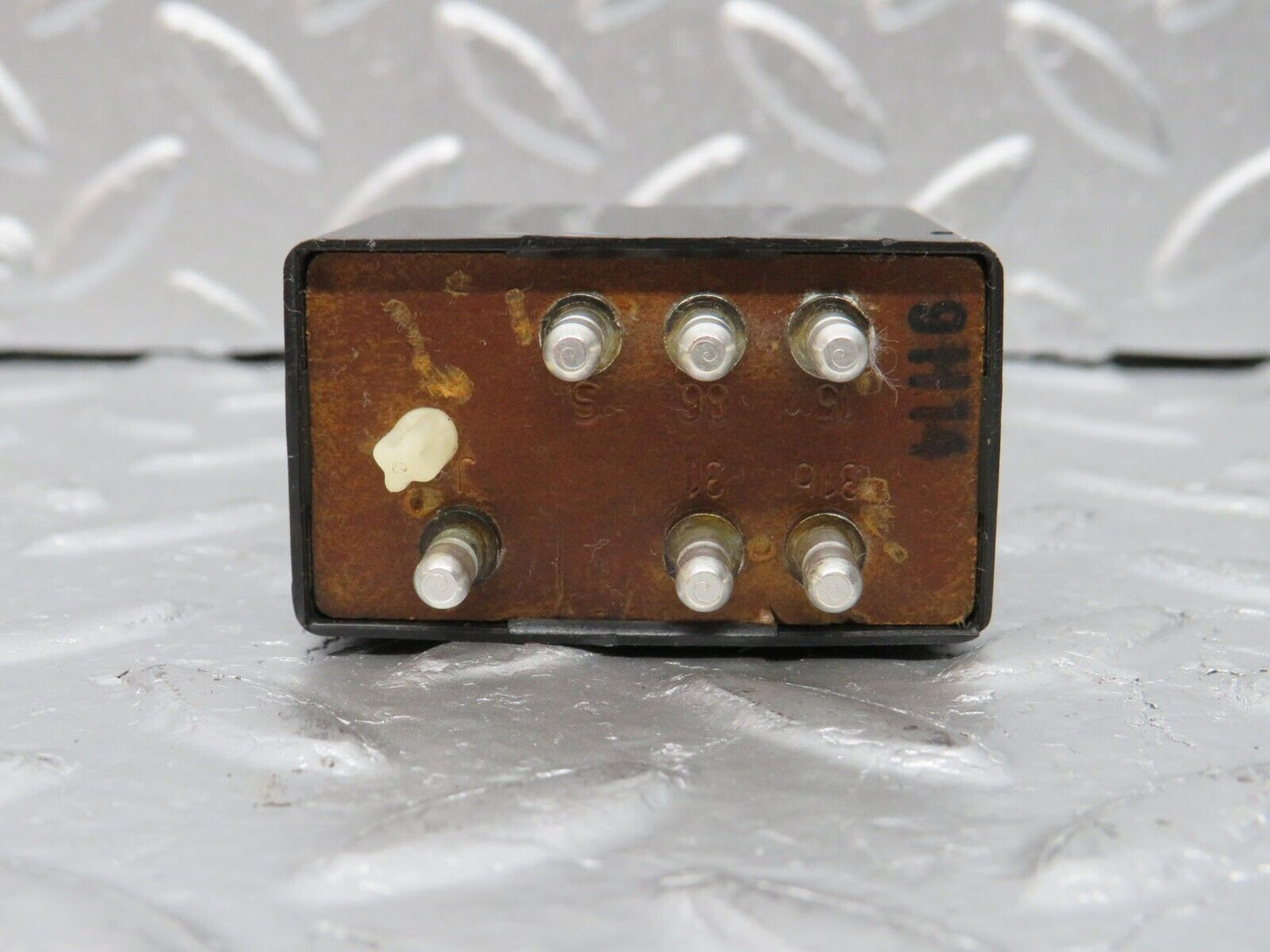 31020 Mercedes-Benz W123 230E Wiper Control Relay 1238210063