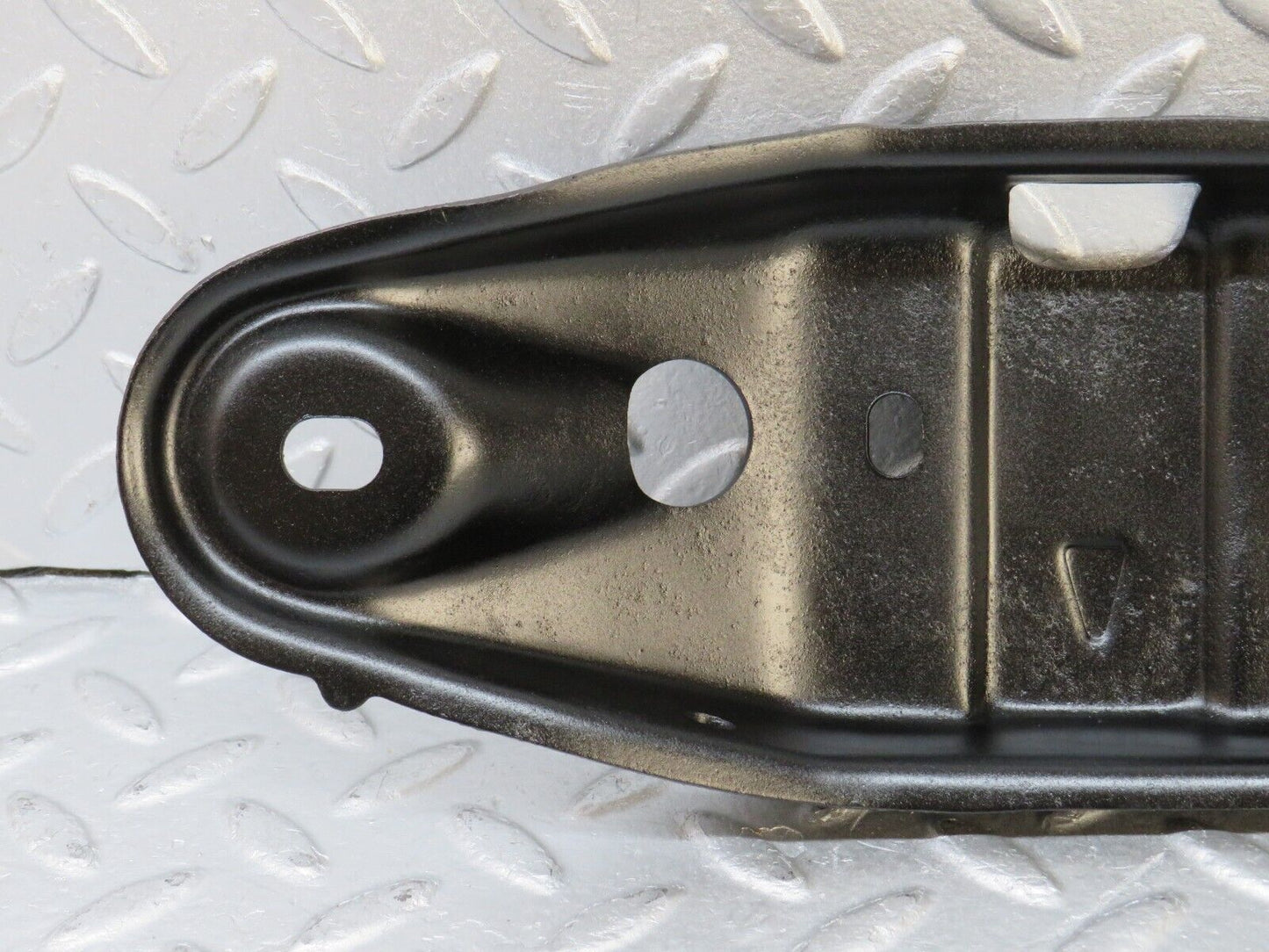 36781 Mercedes-Benz W201 190E Gearbox Mount Bracket