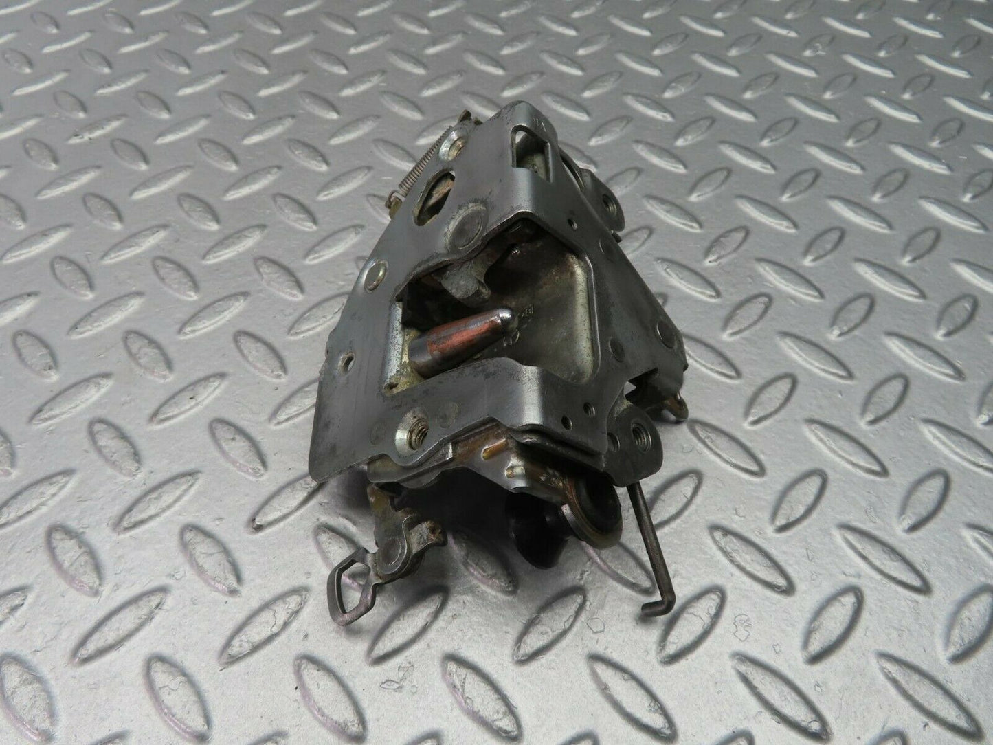 9917 Mercedes-Benz C123 230CE Coupe Right Door Lock Mechanism