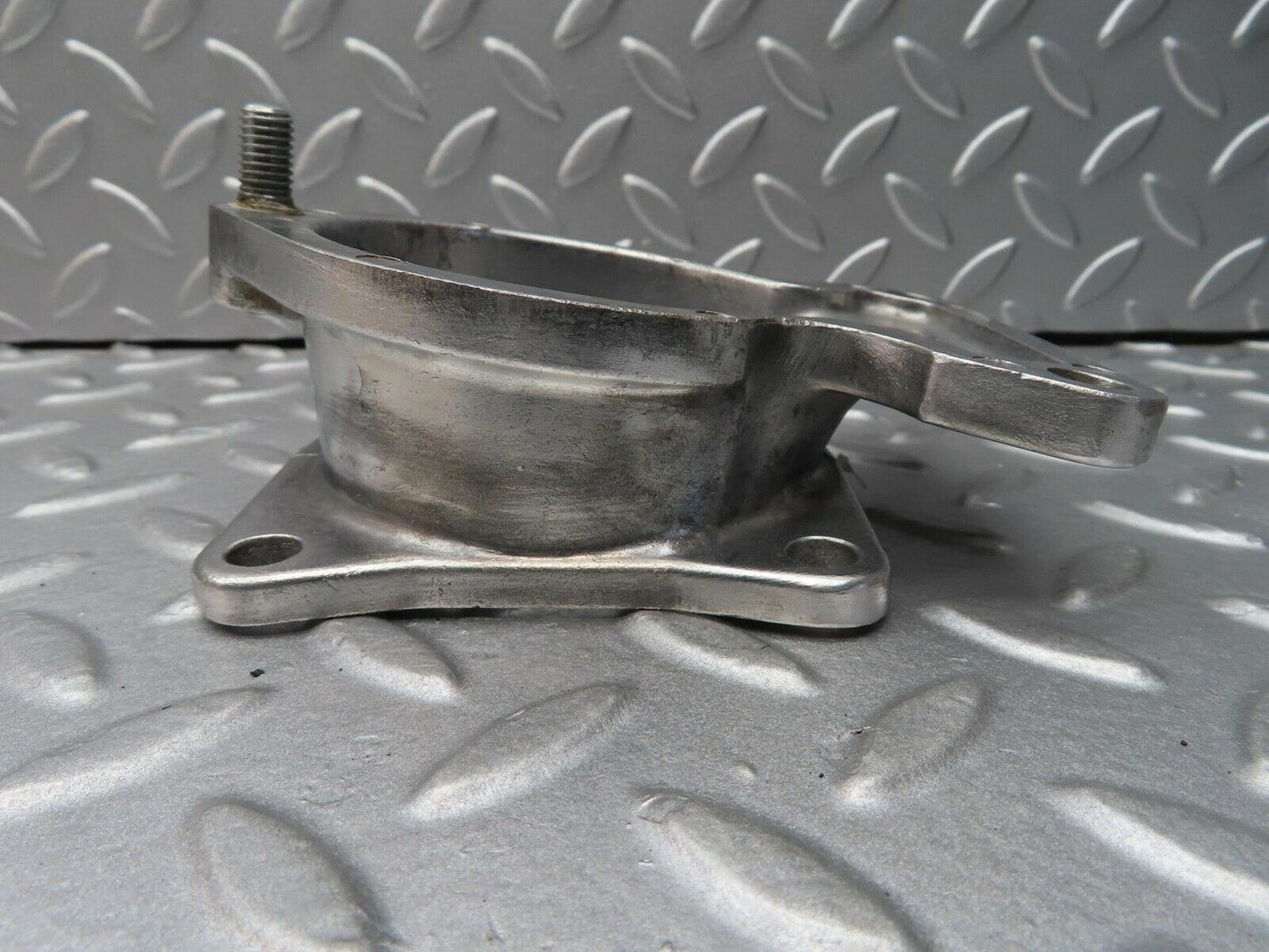 12367 Mercedes-Benz W108 280SE 3.5 Brake Booster Bracket