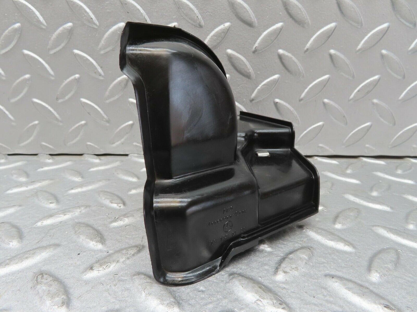 13638 Mercedes-Benz W123 200 Rear Left Door Lock Mechanism 1237330108