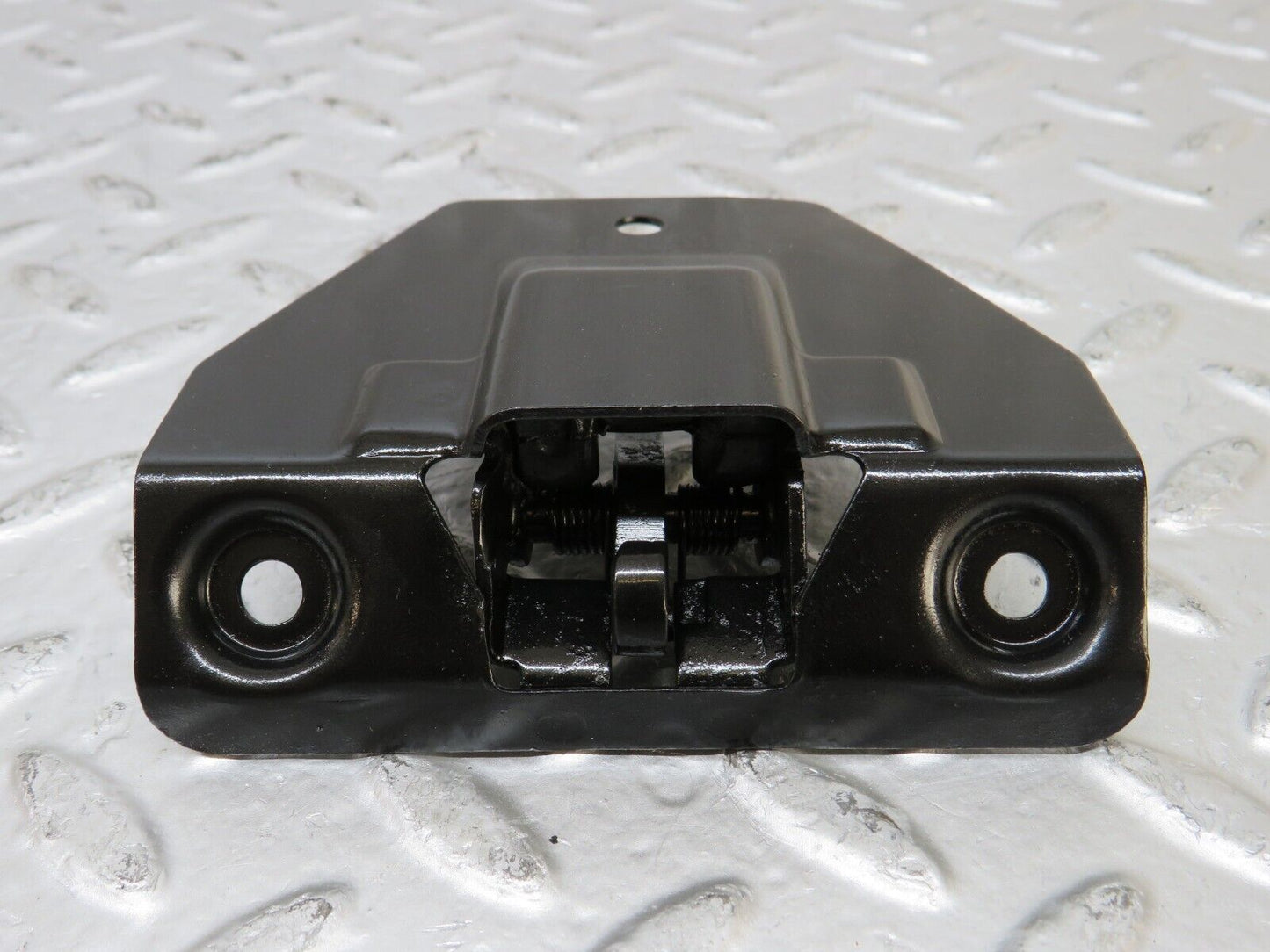 26113 Mercedes-Benz W116 450SE Trunk Boot Lock Latch 1137500285