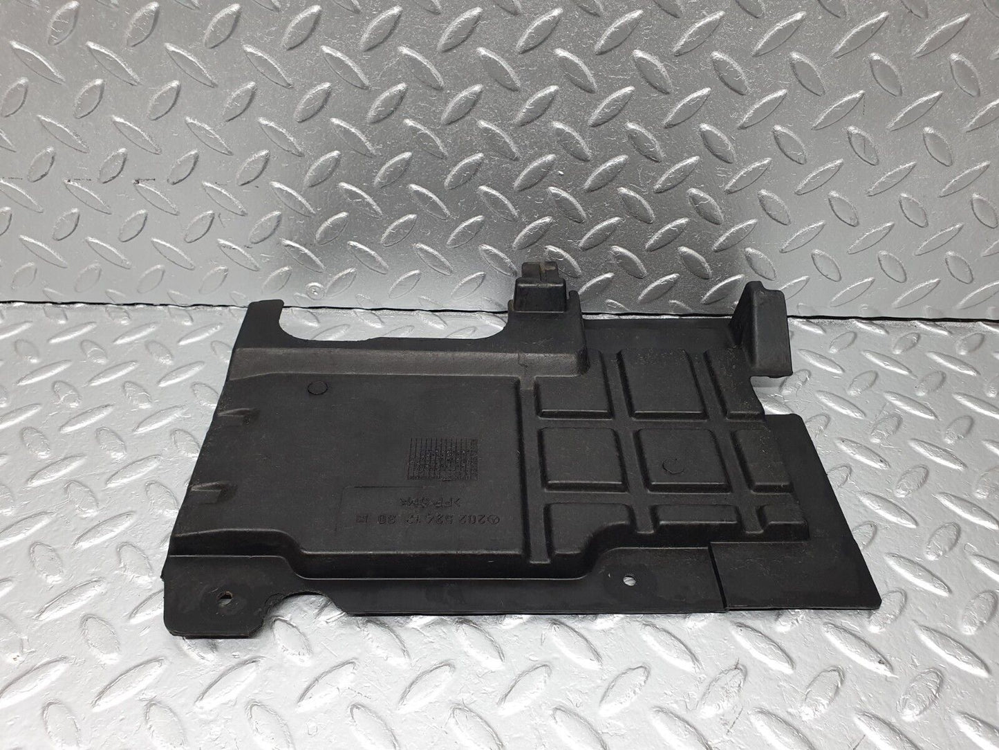 41782 Mercedes-Benz W202 C200 Left Engine Bay Cover Panel 2025241230